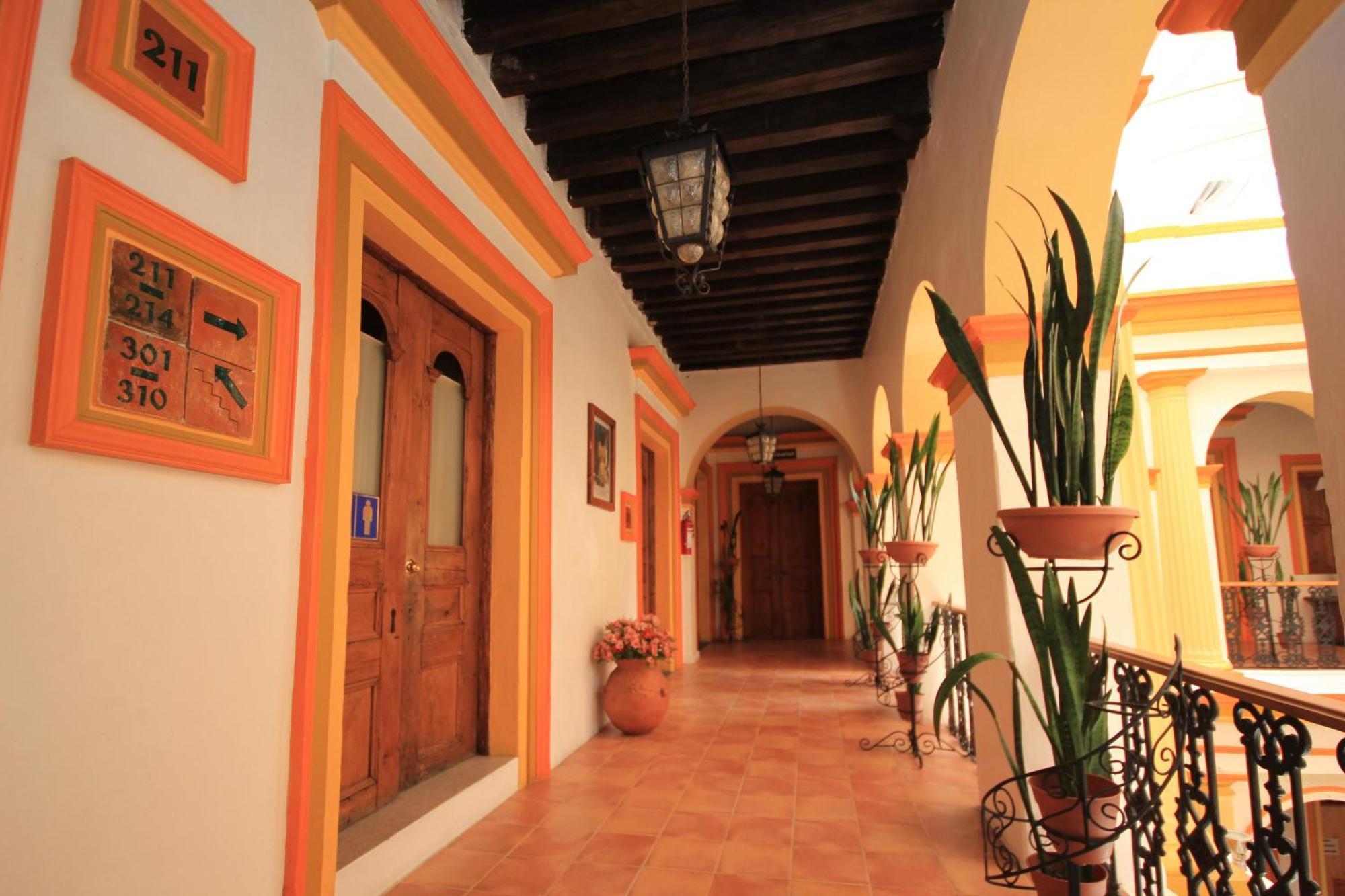 Hotel Ciudad Real Centro Historico San Cristóbal de Las Casas Dış mekan fotoğraf